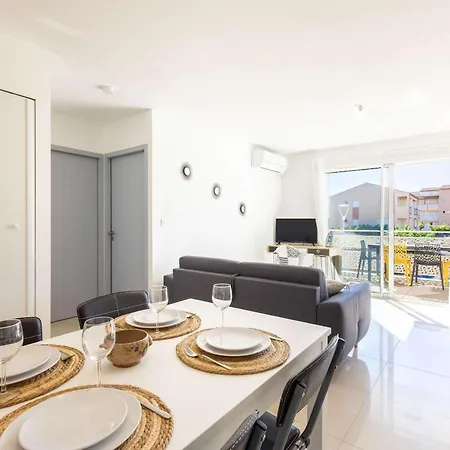 Agreable Pour 4 Personnes A 150m De La Apartament Vias