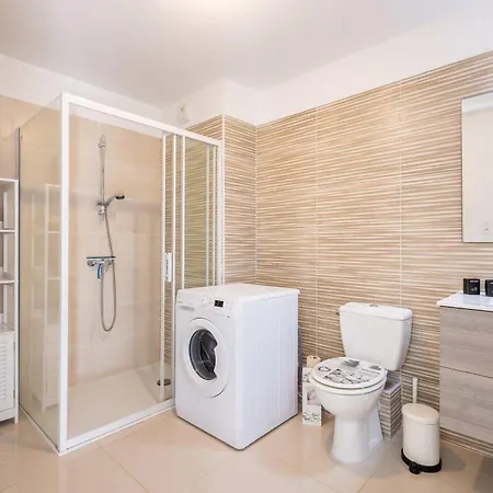 Agreable Pour 4 Personnes A 150m De La Apartmán *